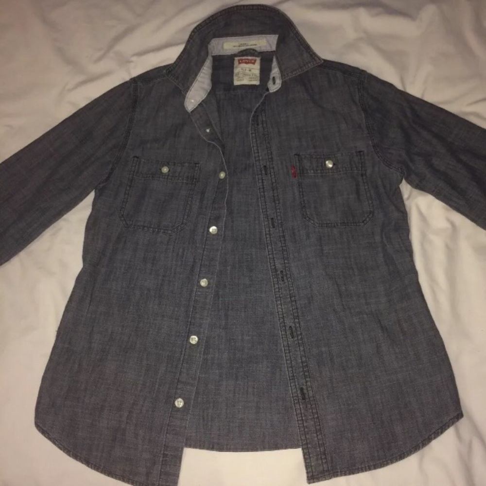 Levis Modern Fit Button Down Long Sleeve Shirt